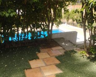 Swimming pool of House or chalet for sale in Almansa  with Heating, Private garden and Parquet flooring