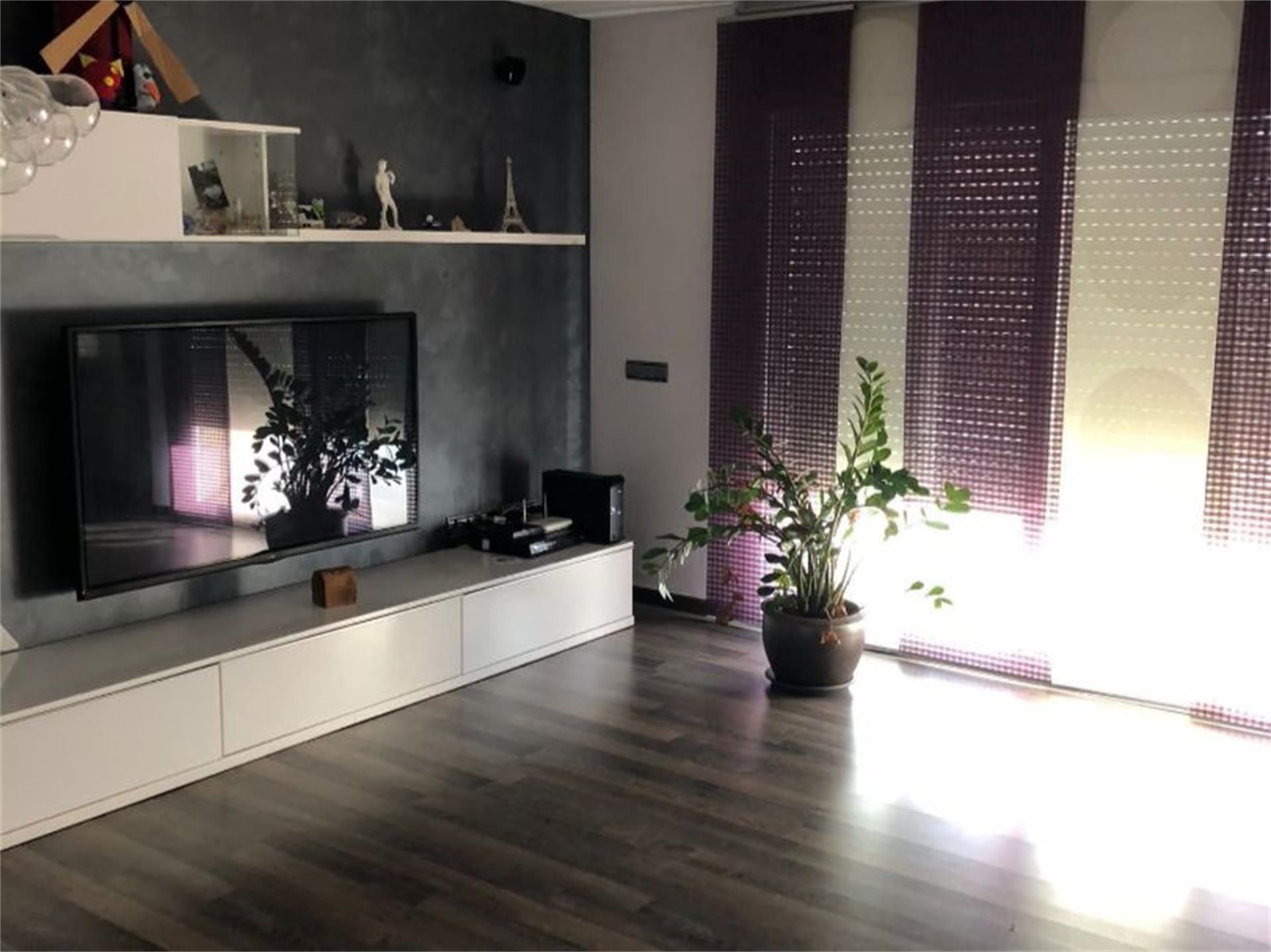 Living room of Single-family semi-detached for sale in Gironella  with Air Conditioner, Terrace and Balcony