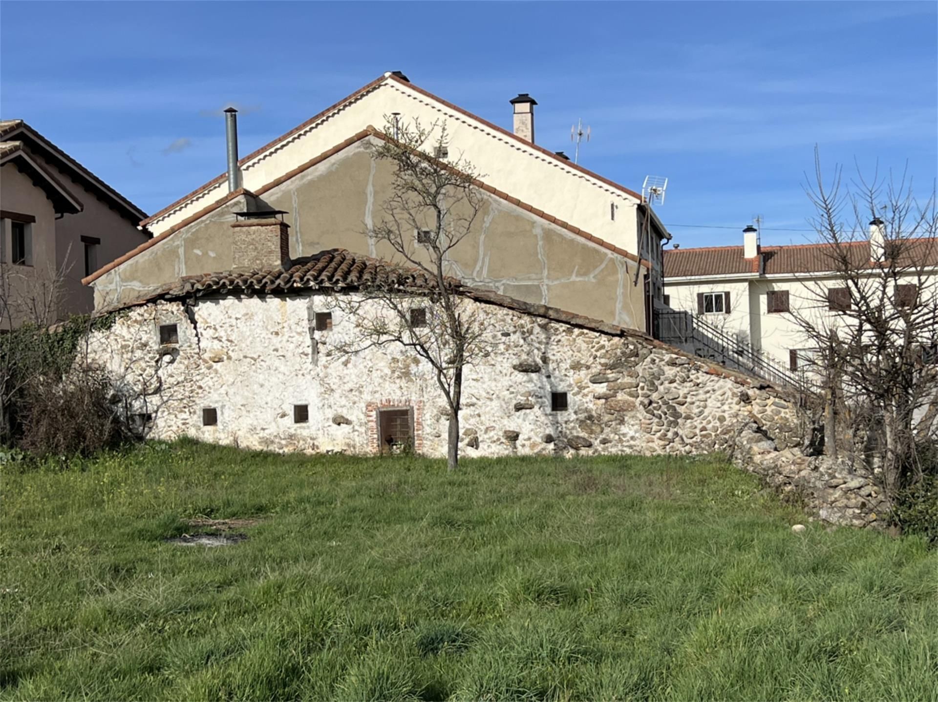 Vista exterior de Casa adosada en venda en Pinilla del Valle