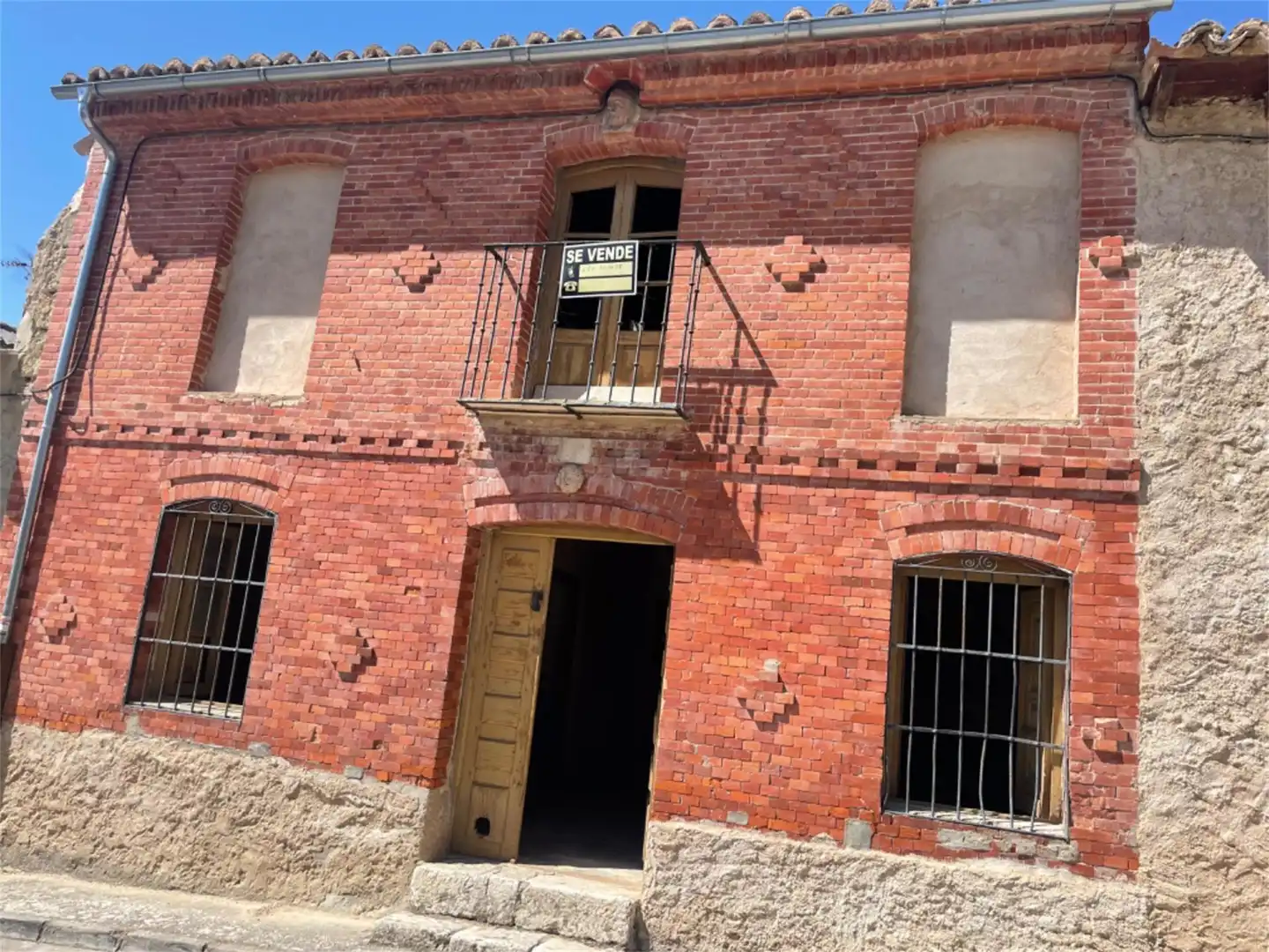 Vista exterior de Casa adosada en venta en Velliza con Balcón