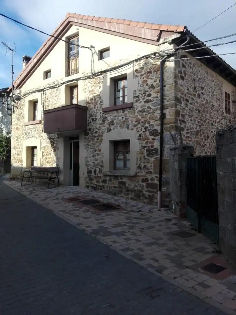 Detached homes for sale in Barrio de la Fuente, 46, Velilla del Río Carrión Exterior view of Detached homes for sale in Velilla del Río Carrión with Heating, Storage room and Furnished