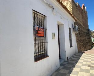 Exterior view of Planta baja for sale in Paterna del Campo  with Air Conditioner, Storage room and Furnished