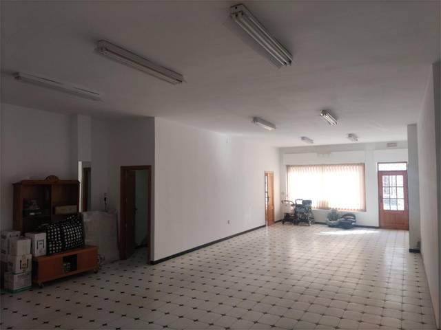 Local comercial en Alquiler en Calle Menéndez Valdés, 8 en Ribera del Fresno