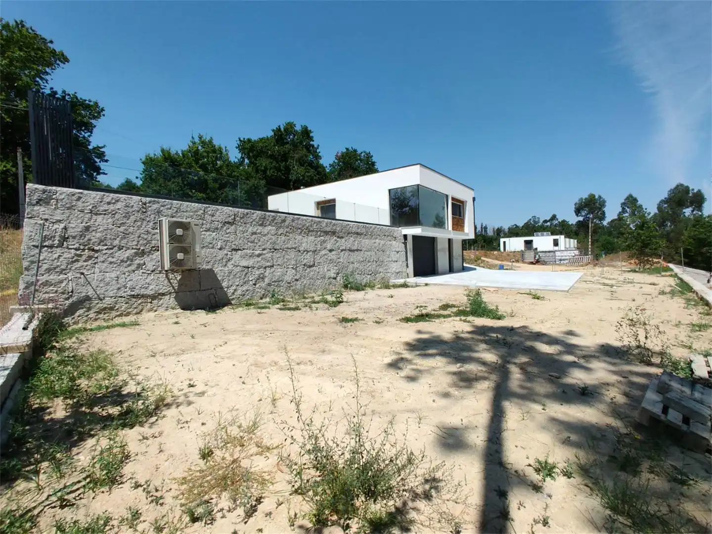 Houses for sale in O Outeiriño-soutolobre, Salvaterra de Miño Houses for sale in Salvaterra de Miño with Swimming Pool