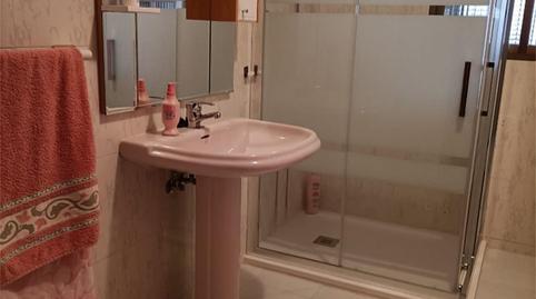 Foto 5 de Casa adosada en venta en Calle Alcalde Linares, Huesa, Jaén