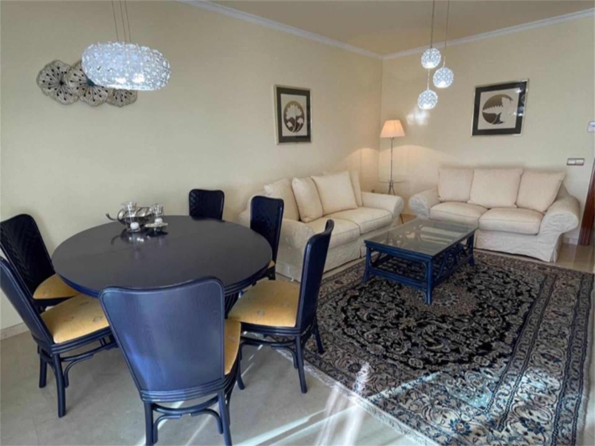 Menjador de Apartament en venda en Calpe / Calp amb Aire condicionat, Terrassa i Moblat