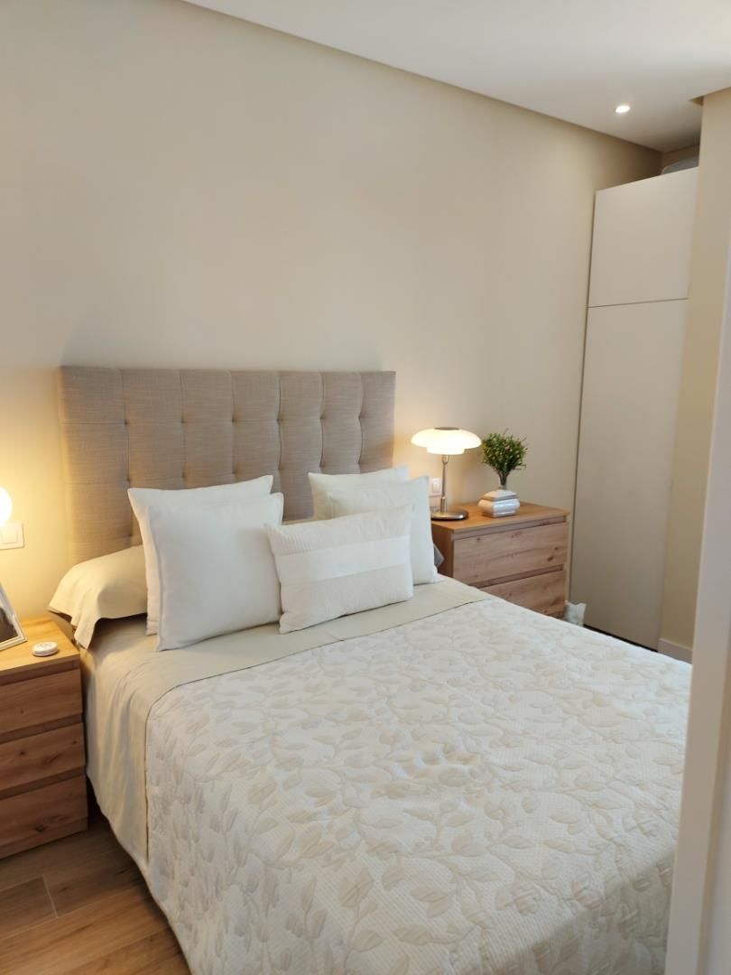 Bedroom of Flat for sale in  Madrid Capital  with Air Conditioner, Heating and Private garden