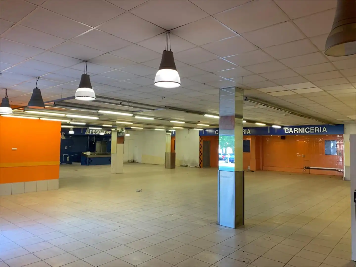 Nave industrial en venta en Calle Ceferino Calderón, Inmobiliaria - Barreda Nave industrial en venta en Torrelavega