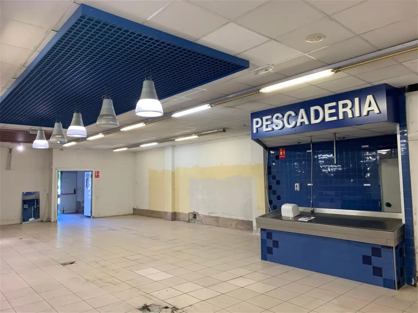 Nave industrial en venta en Calle Ceferino Calderón, Inmobiliaria - Barreda Nave industrial en venta en Torrelavega