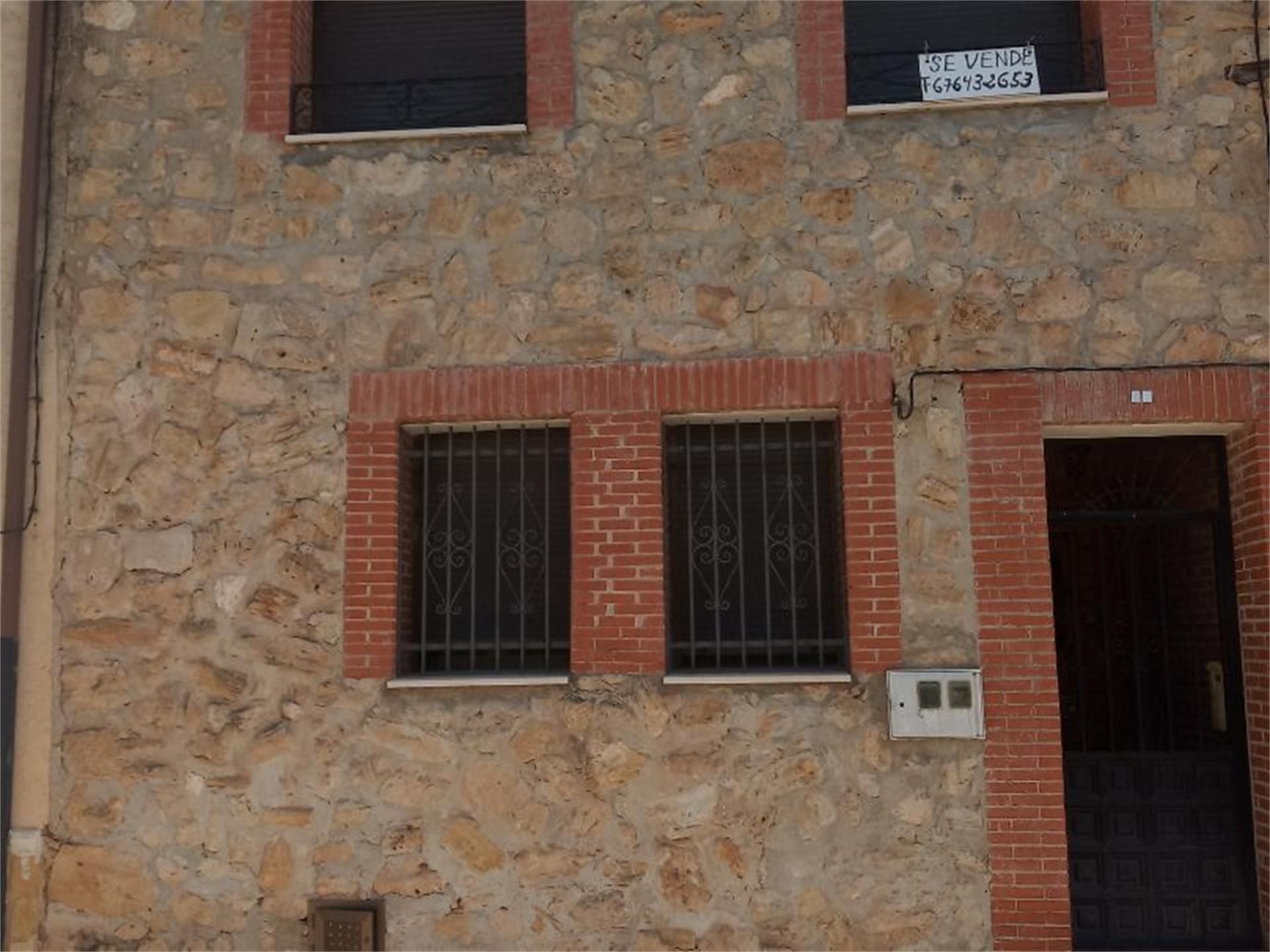 Vista exterior de Casa adosada en venda en San Juan del Monte amb Calefacció i Moblat