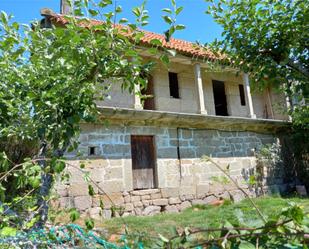Vista exterior de Casa adosada en venda en Fornelos de Montes amb Balcó