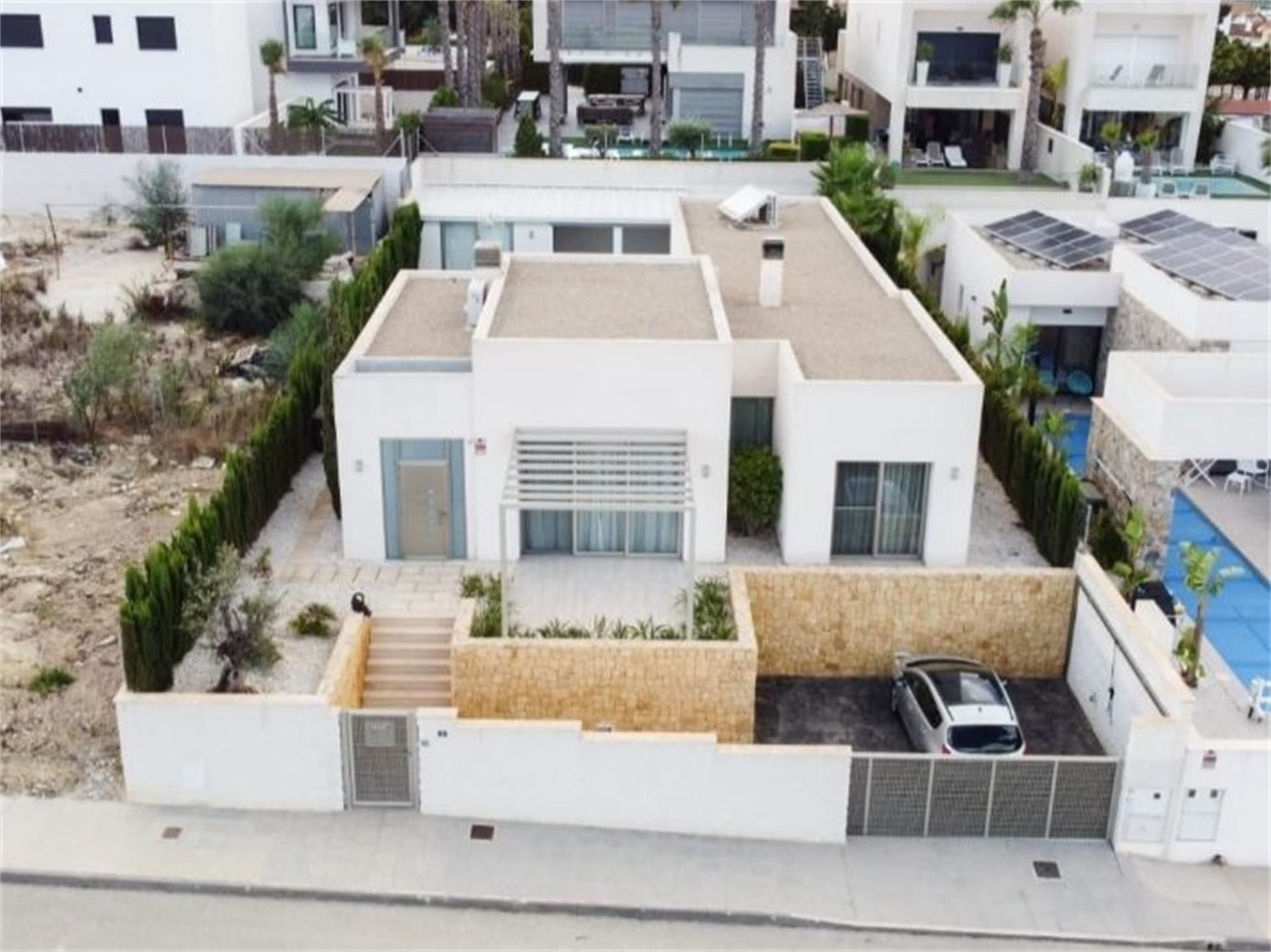 Vista exterior de Casa o xalet en venda en Benijófar amb Aire condicionat, Terrassa i Piscina