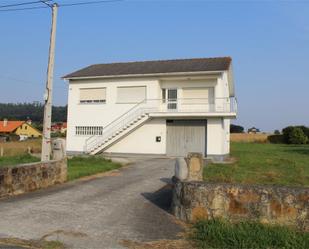 Vista exterior de Casa o xalet en venda en Valdoviño amb Jardí privat, Traster i Moblat