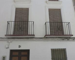 Vista exterior de Casa adosada en venda en Fuensanta de Martos amb Terrassa