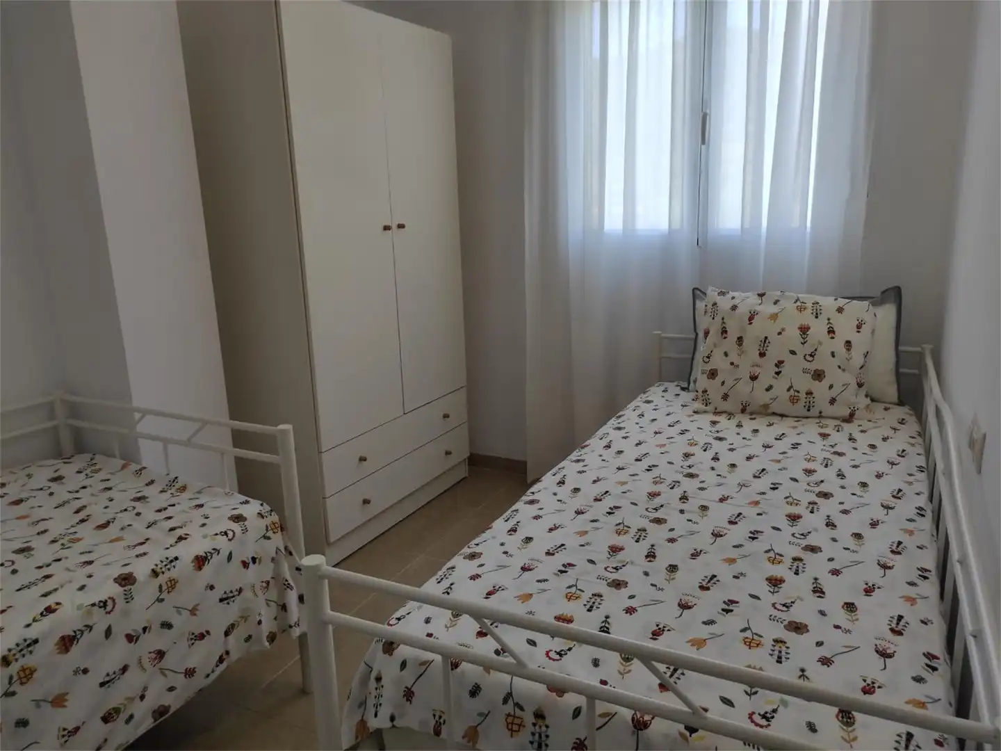 Country house zur Miete in Calle San Pedro, 16, Pinet Schlafzimmer von Country house zur Miete in Pinet mit Klimaanlage, Heizung und Privatgarten