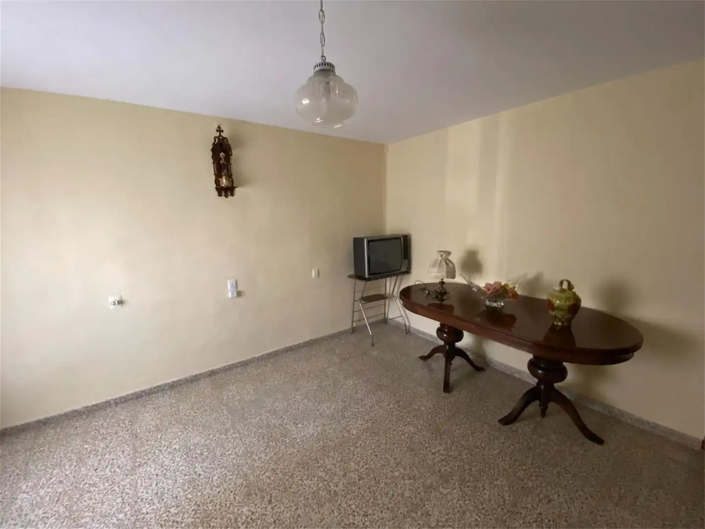 Sala de estar de Casa o chalet en venta en Torredelcampo con Terraza y Balcón