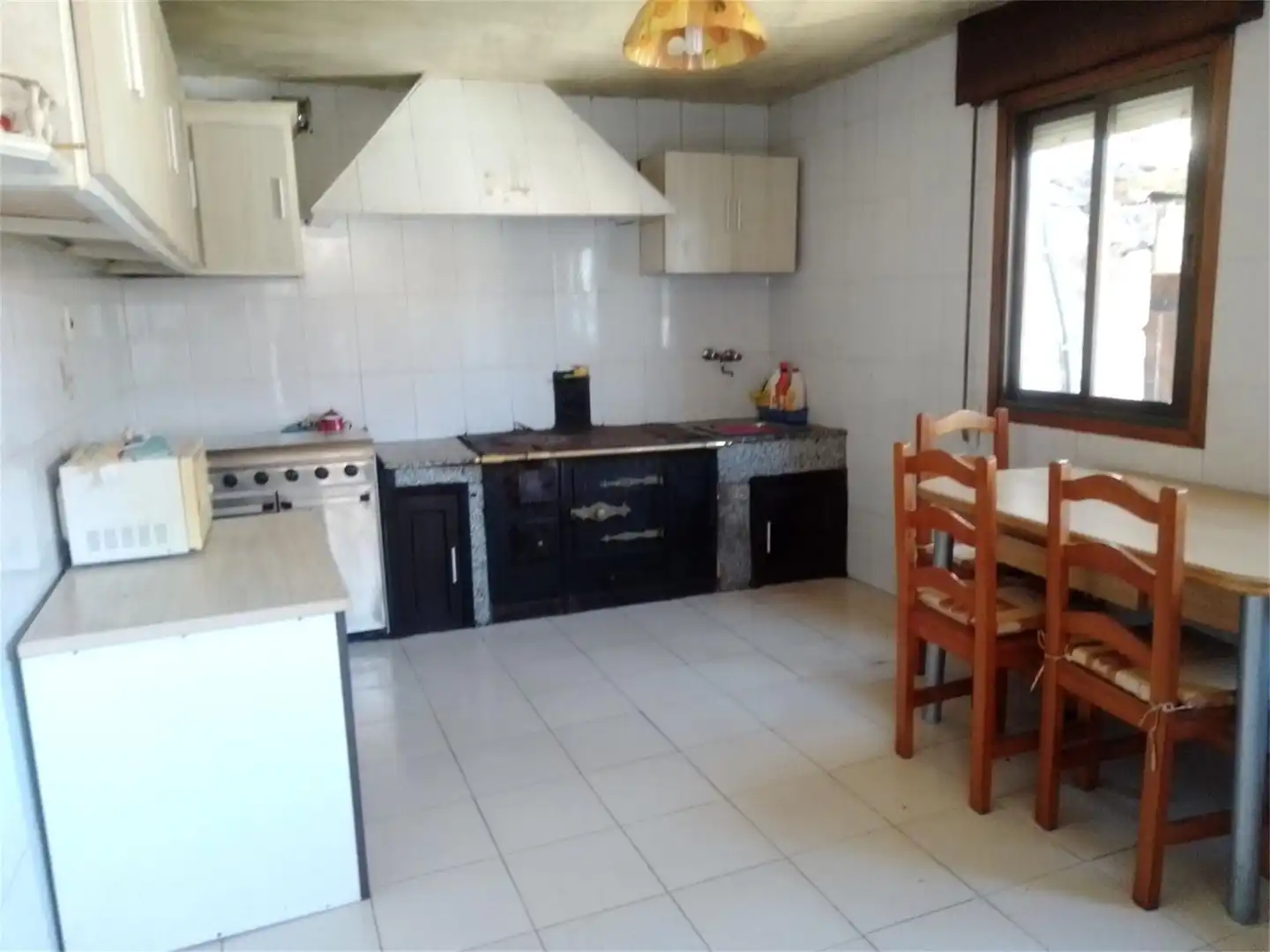 Houses for sale in Outomuro, Cartelle Kitchen of Houses for sale in Cartelle with Private garden, Terrace and Storage room