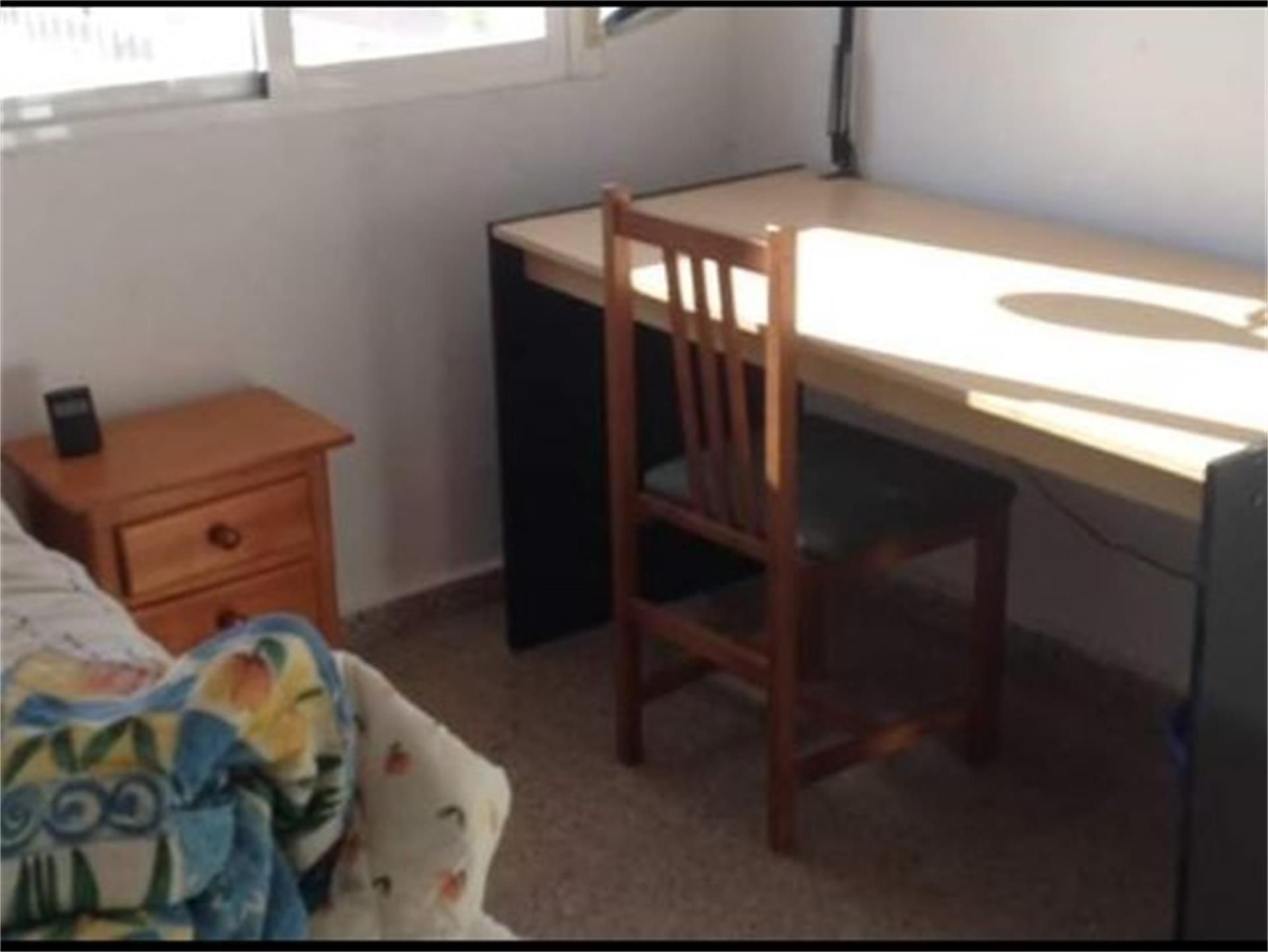 Flat to share in Calle José Luis Doncel Pascual, 1, Valdepasillas - La Paz - Huerta Rosales