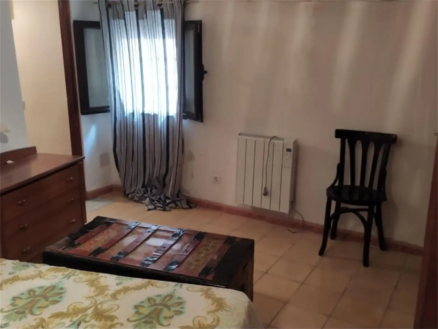 Casa adosada en venda a Calle de la Cuesta, 14, Pastrana Dormitori de Casa adosada en venda en Pastrana amb Calefacció