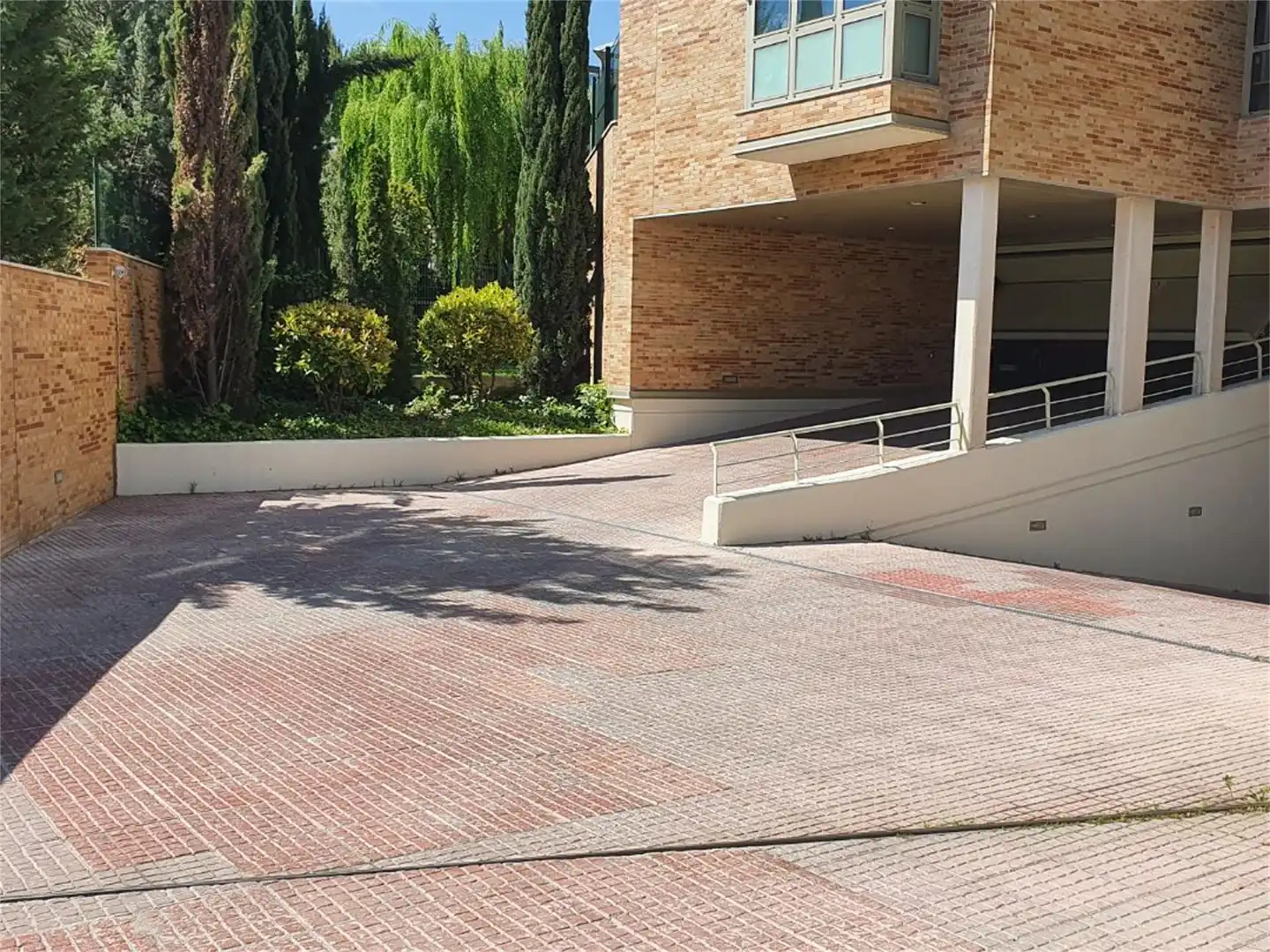 Garage for rent in Plaza del Liceo, Conde Orgaz - Piovera Parking of Garage for rent in Madrid