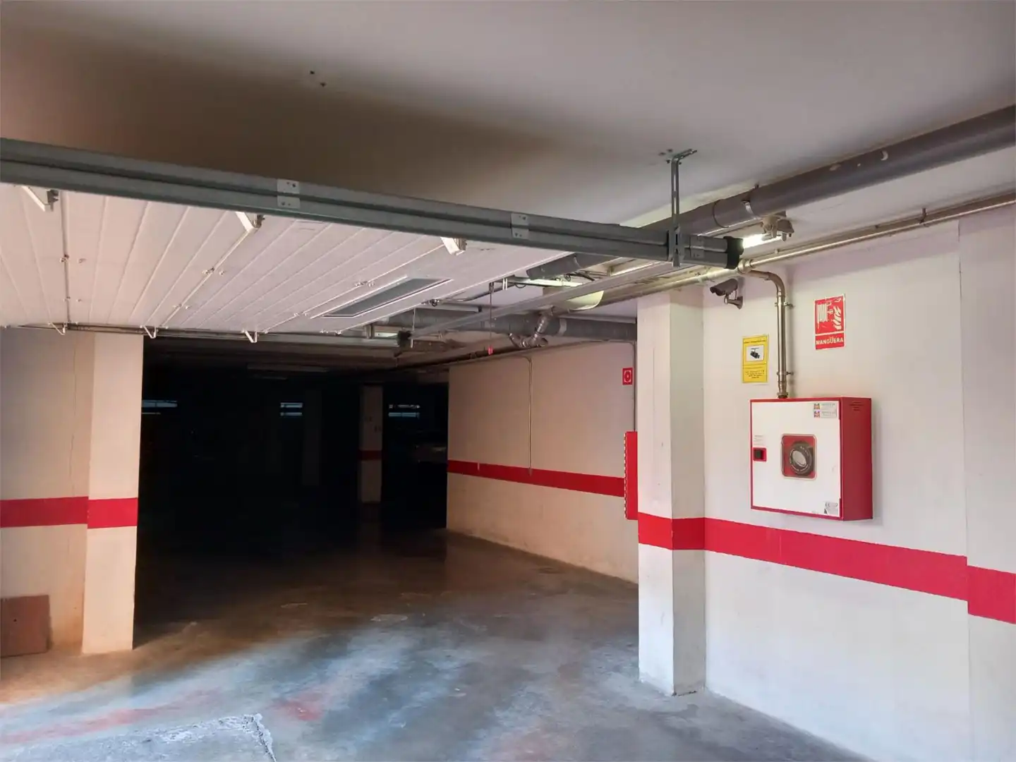 Garatge de lloguer a Calle Alonso Ojeda, Residencial Triana - Barrio Alto Aparcament de Garatge de lloguer en Las Gabias