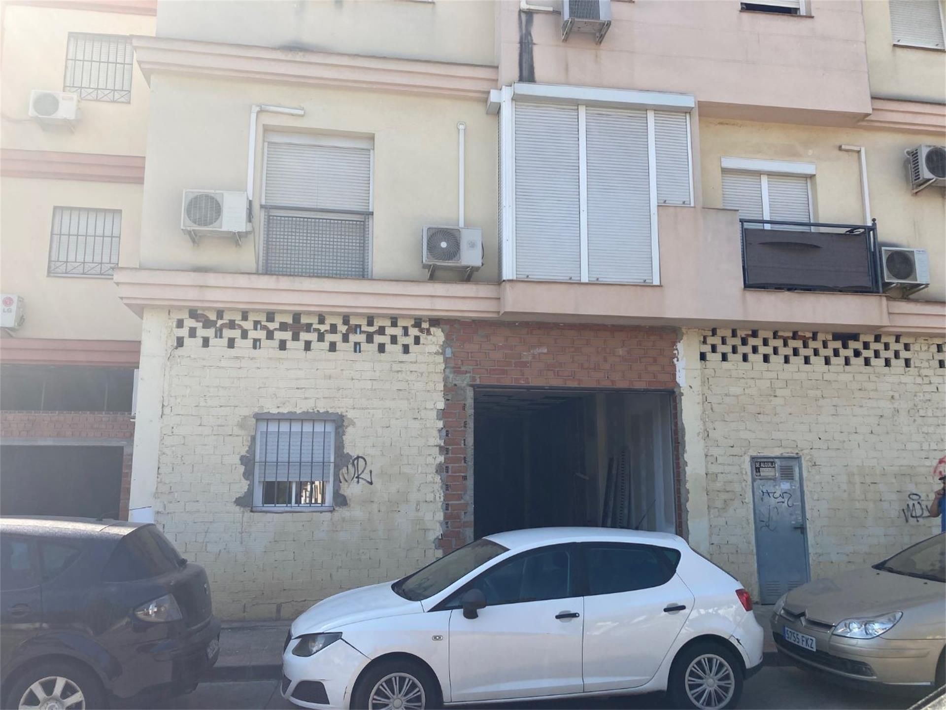 Vista exterior de Local de alquiler en Alcalá de Guadaira con Aire acondicionado