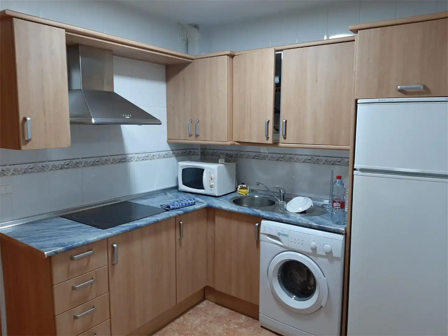 Apartamento de alquiler en Calle Carril, Carboneras Cocina de Apartamento de alquiler en Carboneras con Aire acondicionado, Calefacción y Trastero