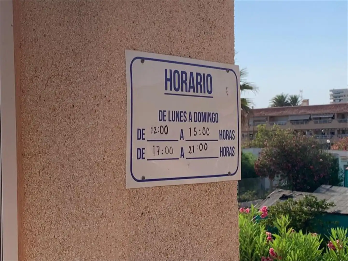 Wohnungen zur Miete in Boulevard Avenida Gran Vía de la Manga, 1, Zona Galúa - Calnegre Parkplatz von Wohnungen zur Miete in La Manga del Mar Menor mit Schwimmbad und Balkon