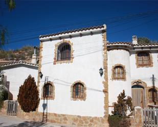 Vista exterior de Casa adosada en venda en Hinojares amb Aire condicionat