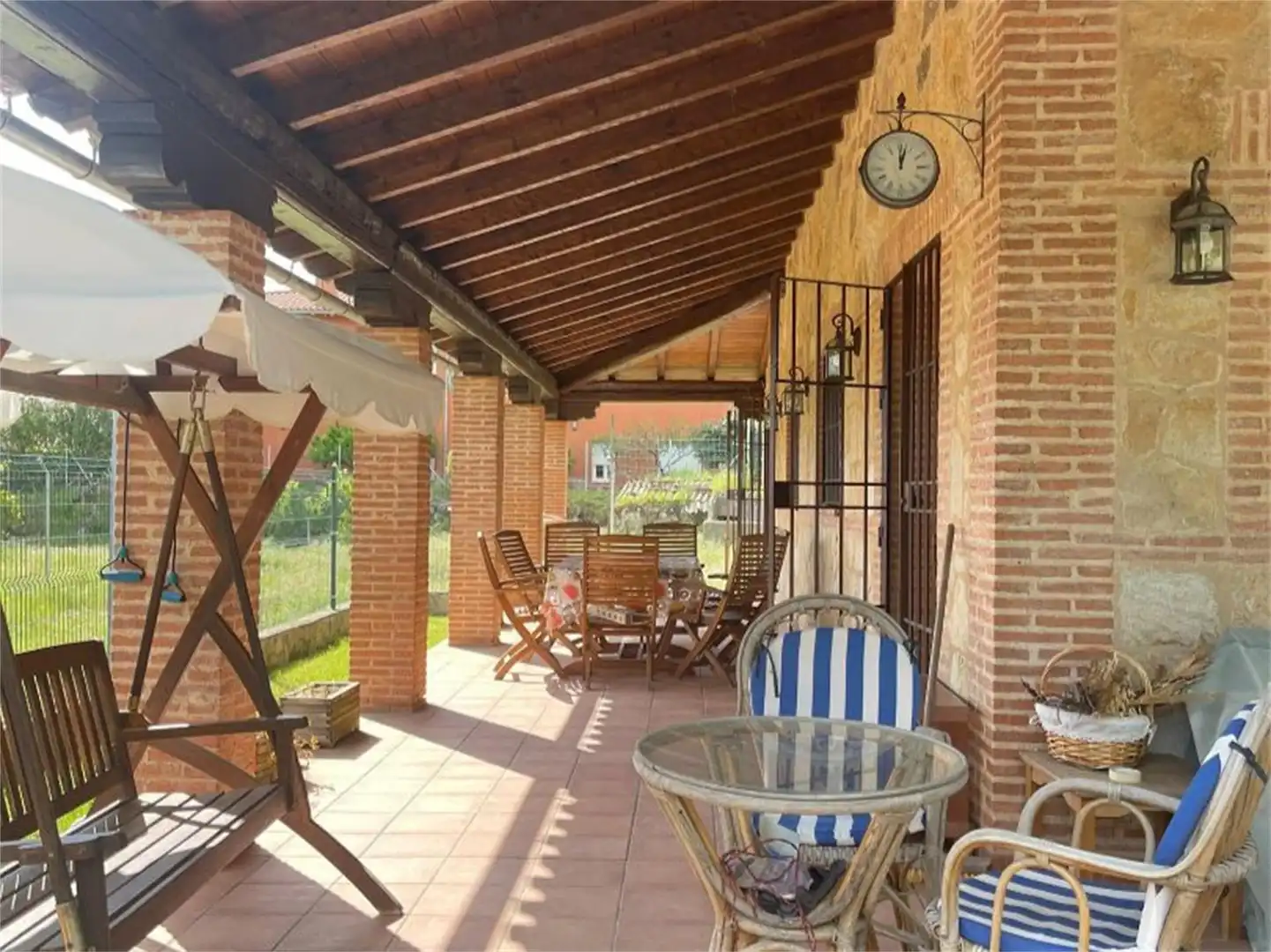 Houses for sale in Camino Colada, Candeleda Terrace of Houses for sale in Candeleda with Air Conditioner, Terrace and Swimming Pool