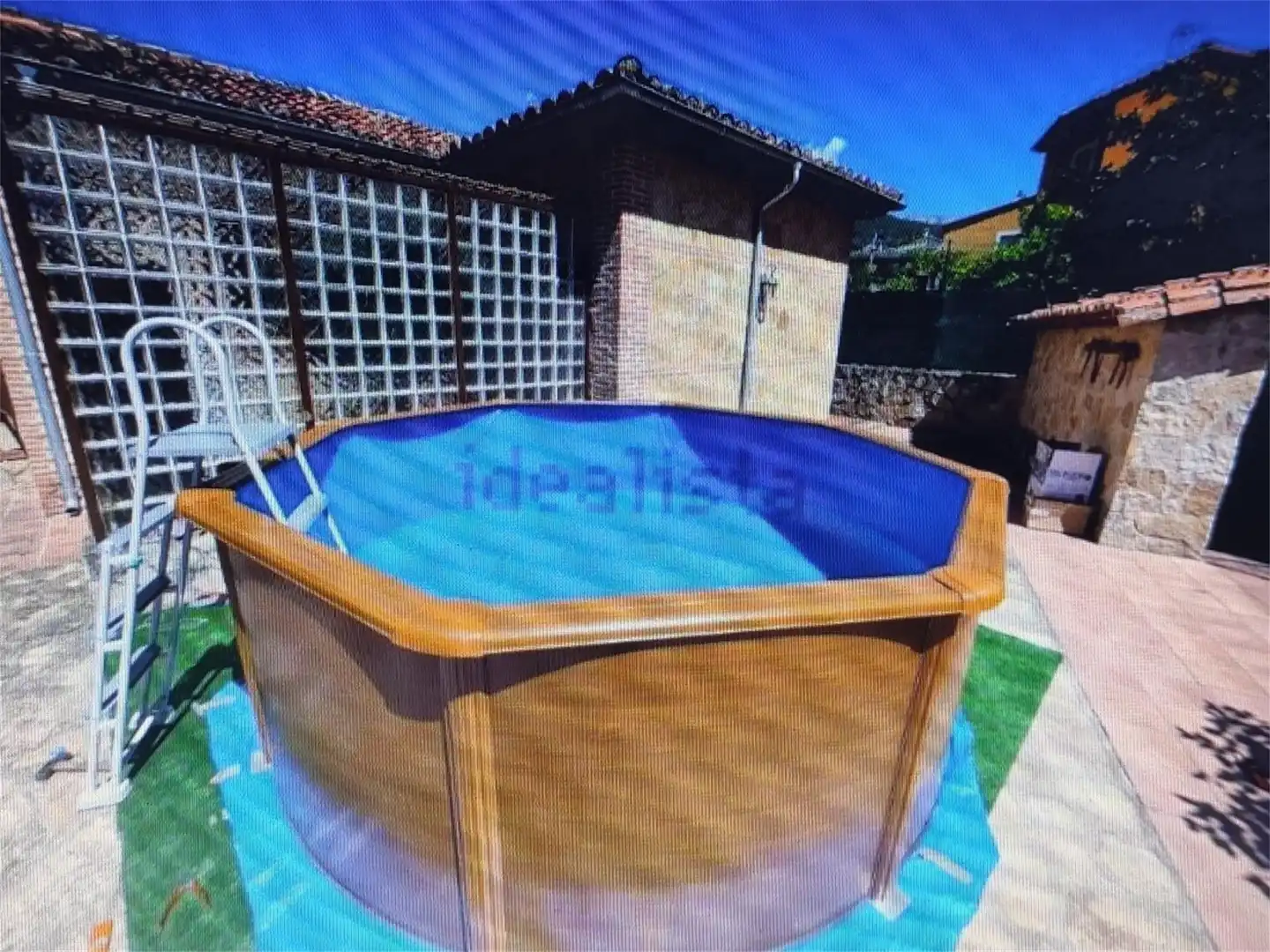 Houses for sale in Camino Colada, Candeleda Swimming pool of Houses for sale in Candeleda with Air Conditioner, Terrace and Swimming Pool