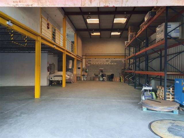 Nave industrial en Venta en Calle Jacinto Benavente, 22 en Zona Industrial