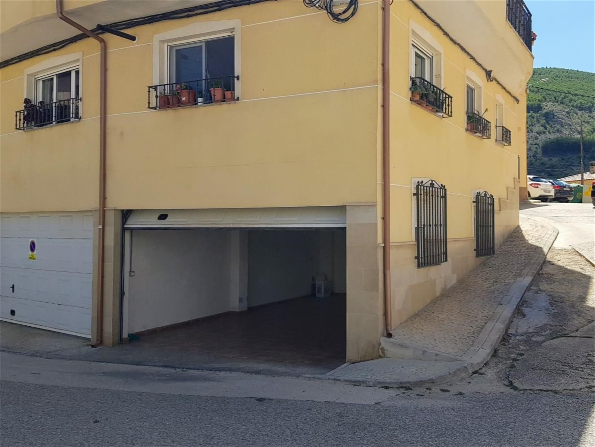 Parkplatz von Geschaftsraum zum verkauf in Salvacañete