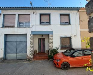 Vista exterior de Casa adosada en venda en Ricla amb Terrassa i Balcó