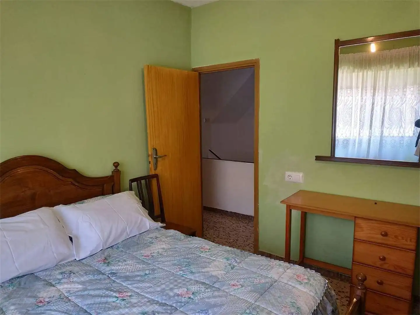 Bedroom of Houses for sale in Navasfrías  with Balcony