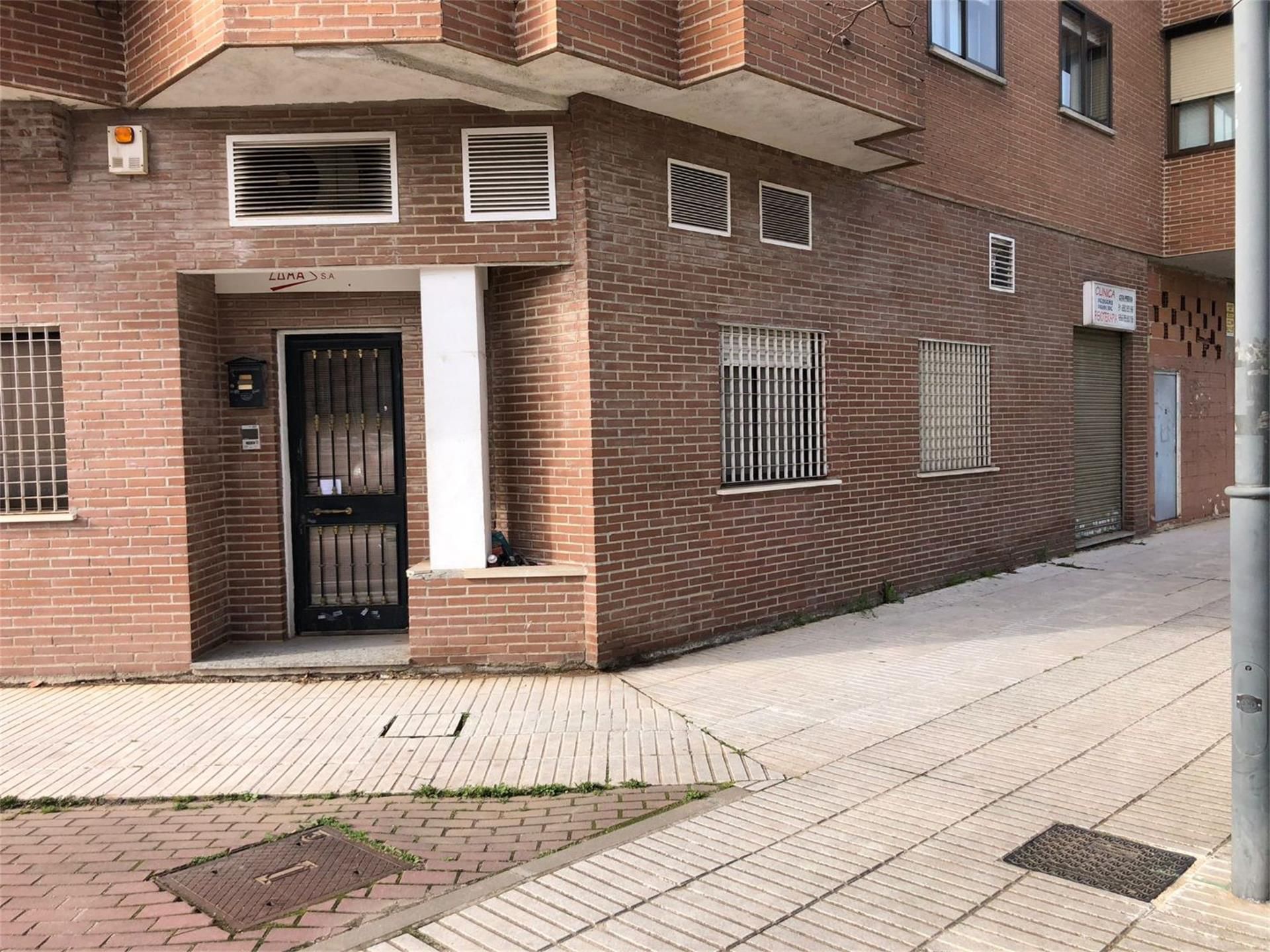 Vista exterior de Oficina en venda en Leganés