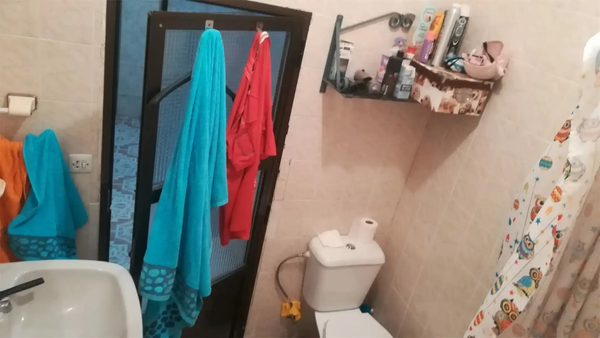 Baño de Casa adosada en venta en Zarza la Mayor con Terraza, Trastero y Balcón