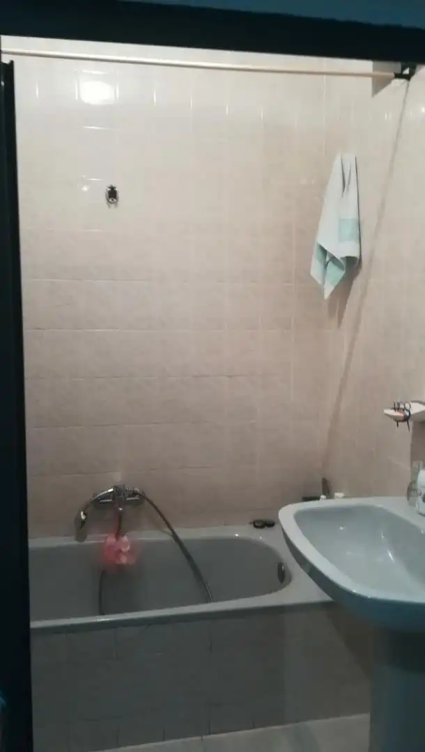 Baño de Casa adosada en venta en Zarza la Mayor con Terraza, Trastero y Balcón