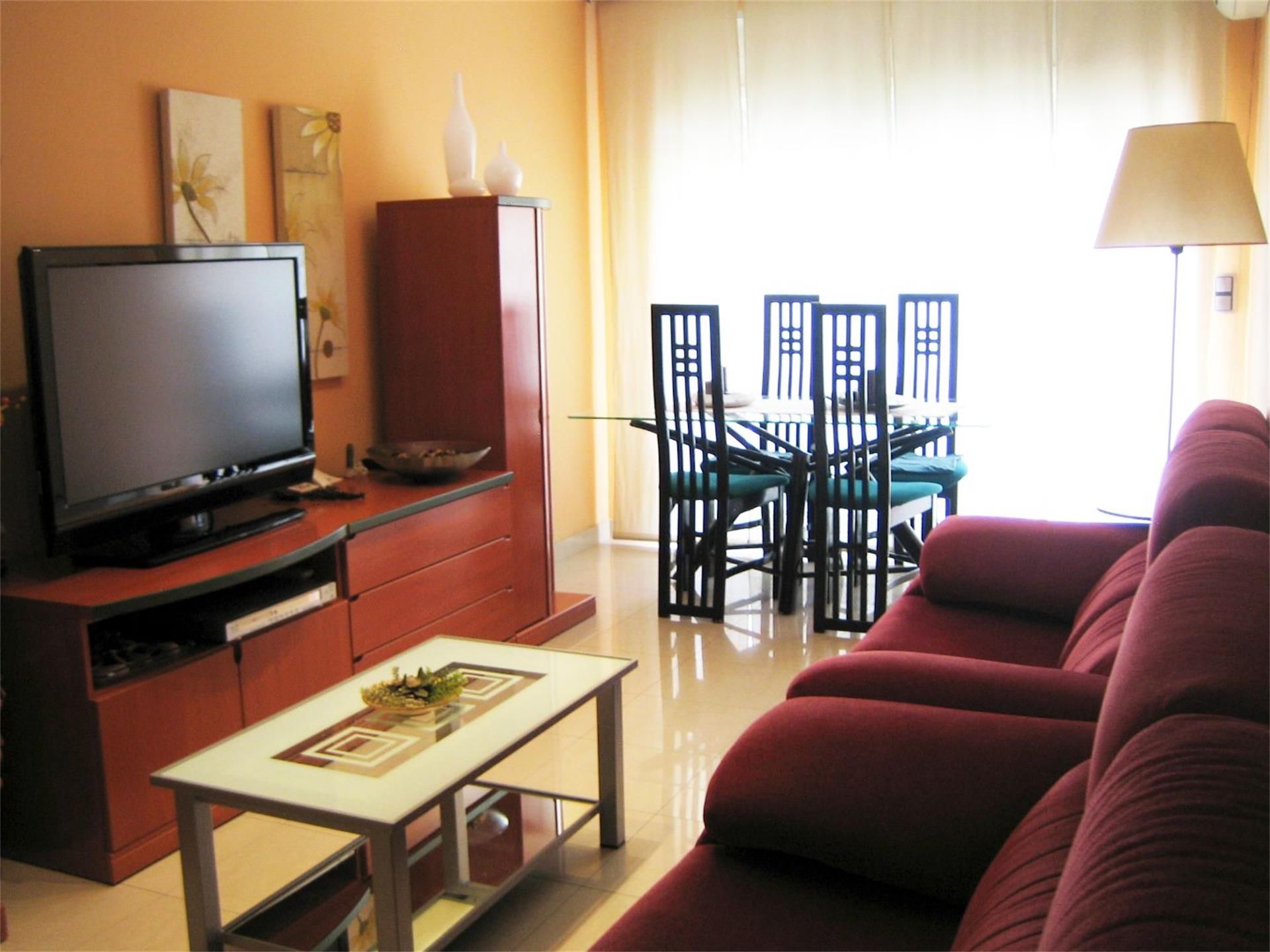 Flat to share in Carrer de Sant Joan Bosco, Vinyets - Molí Vell