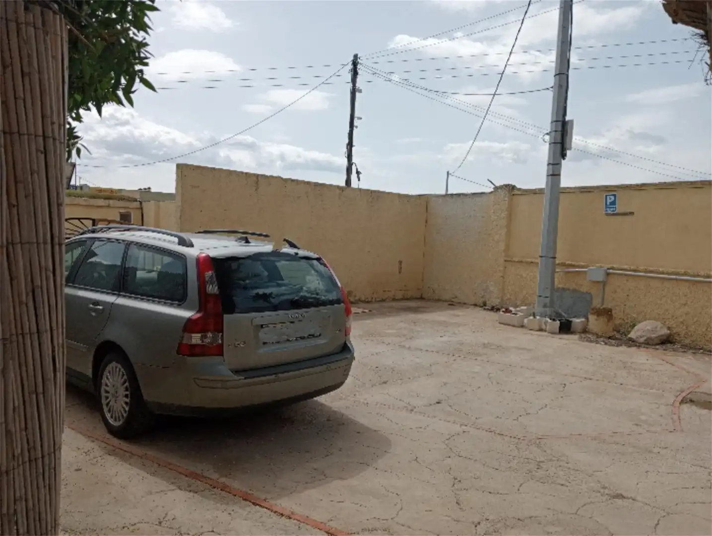 Room in San Fulgencio Parking of Houses for share in San Fulgencio with Air Conditioner, Heating and Private garden
