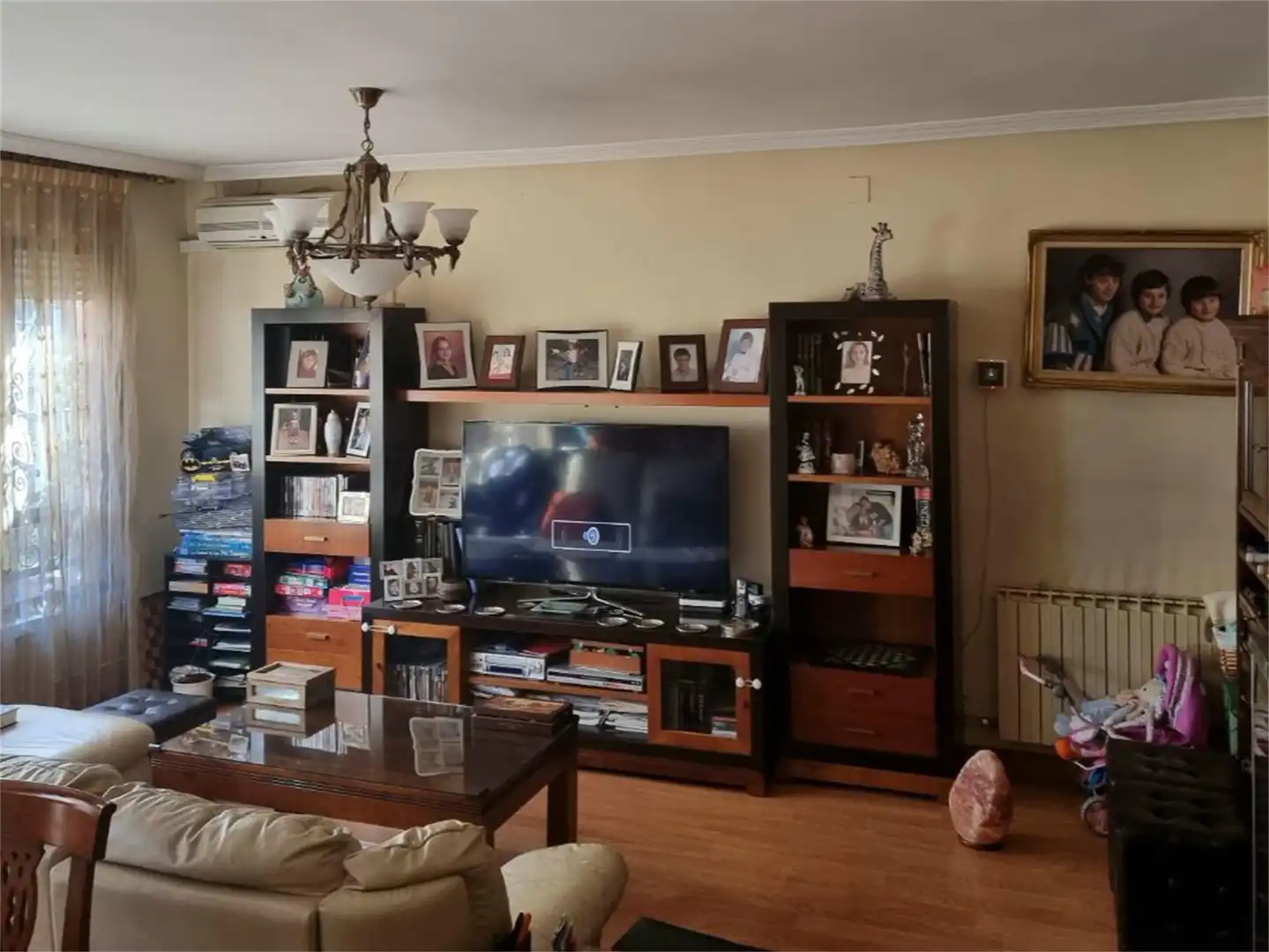 Casa o xalet en venda a Calle Felipe Solano Antelo, 34, San Roque - Concordia - Adoratrices Sala d'estar de Casa o xalet en venda en Guadalajara amb Aire condicionat, Calefacció i Jardí privat