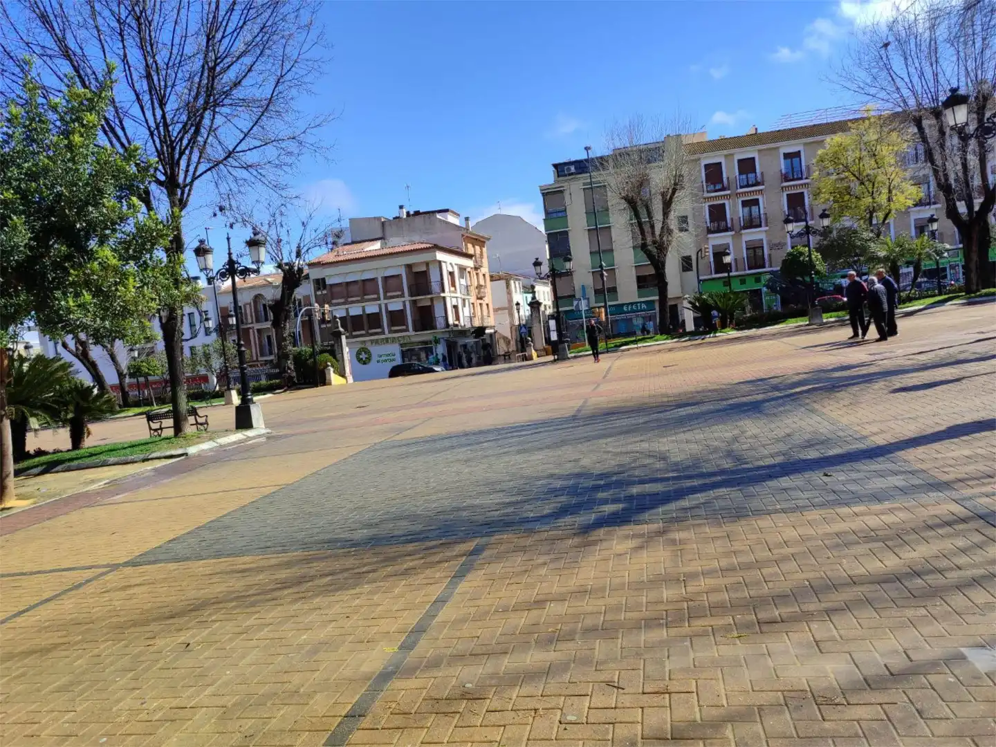 Piso en venta en Calle San Pedro, 35, Centro Vista exterior de Piso en venta en Lucena con Aire acondicionado, Terraza y Balcón