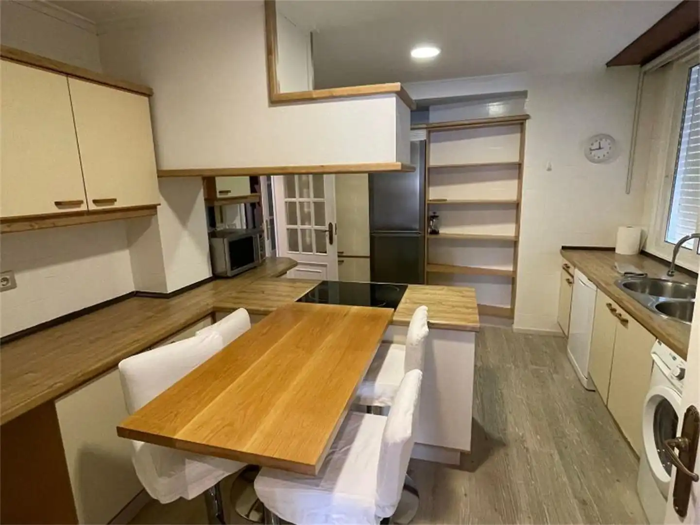 Habitación en Avenida da Gran Vía, Plaza España - Corte Inglés Cocina de Ático para compartir en Vigo con Calefacción, Parquet y Terraza