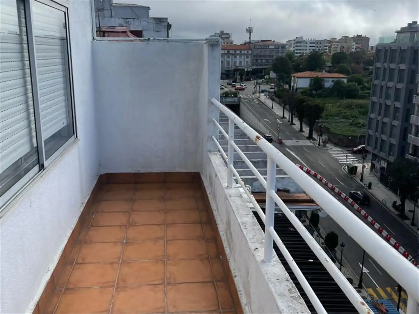 Habitación en Avenida da Gran Vía, Plaza España - Corte Inglés Terraza de Ático para compartir en Vigo con Calefacción, Parquet y Terraza