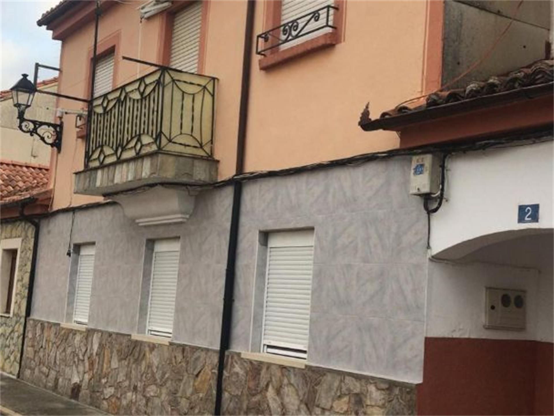 Exterior view of Flat for sale in Cistierna  with Heating, Furnished and Balcony