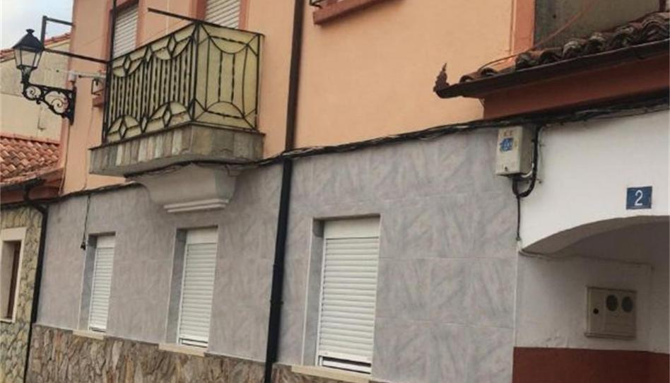 Foto 1 de Pis en venda a Calle Similiano Sánchez, Cistierna, León