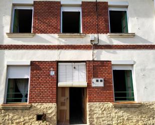 Exterior view of Single-family semi-detached for sale in Chozas de Abajo  with Furnished and Washing machine