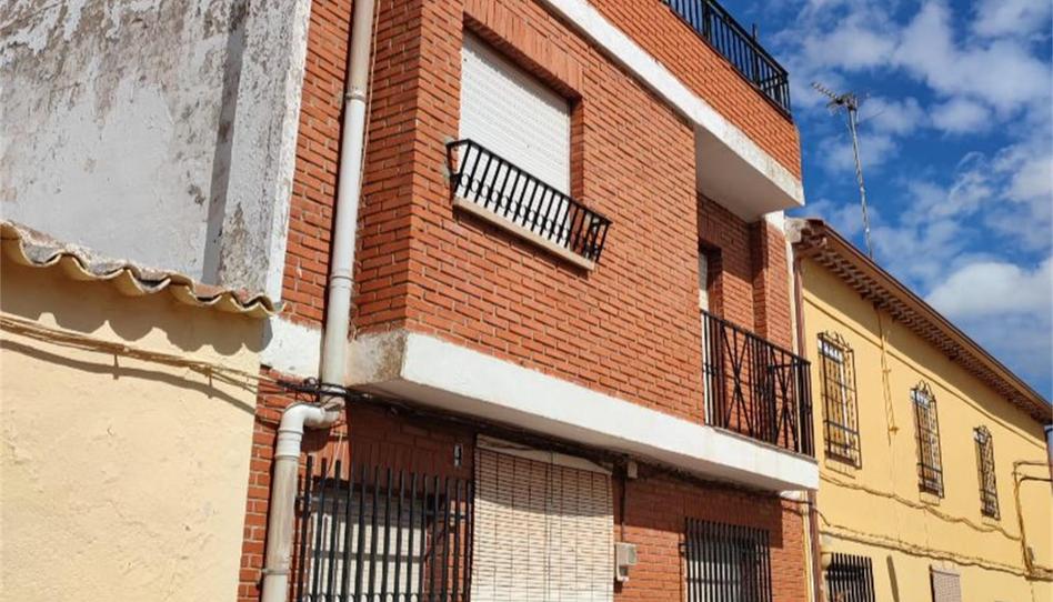 Foto 1 de Casa adosada en venda a Calle San Bartolomé, 4, Alhambra, Ciudad Real