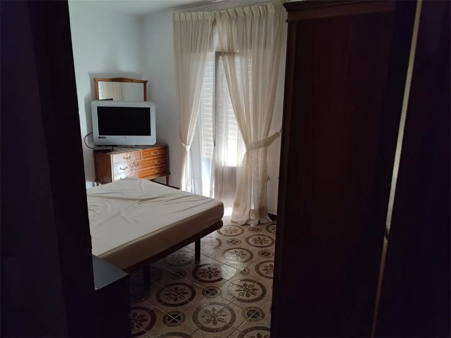 Habitación de Casa adosada en venta en Alhambra con Terraza y Balcón