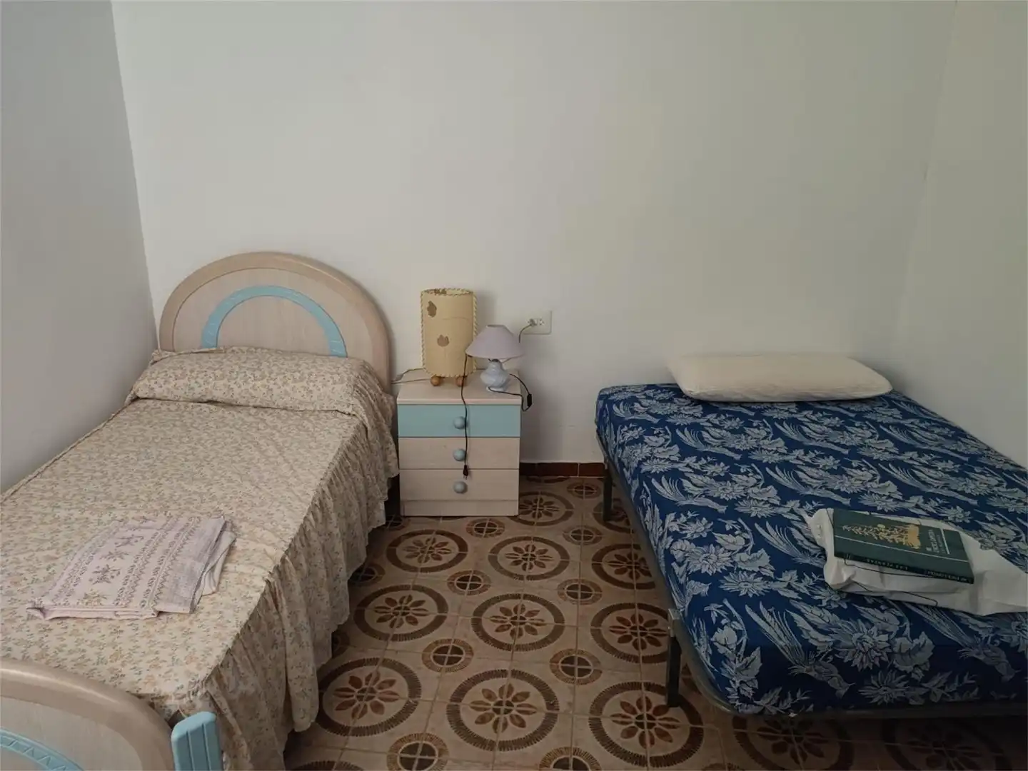 Habitación de Casa adosada en venta en Alhambra con Terraza y Balcón